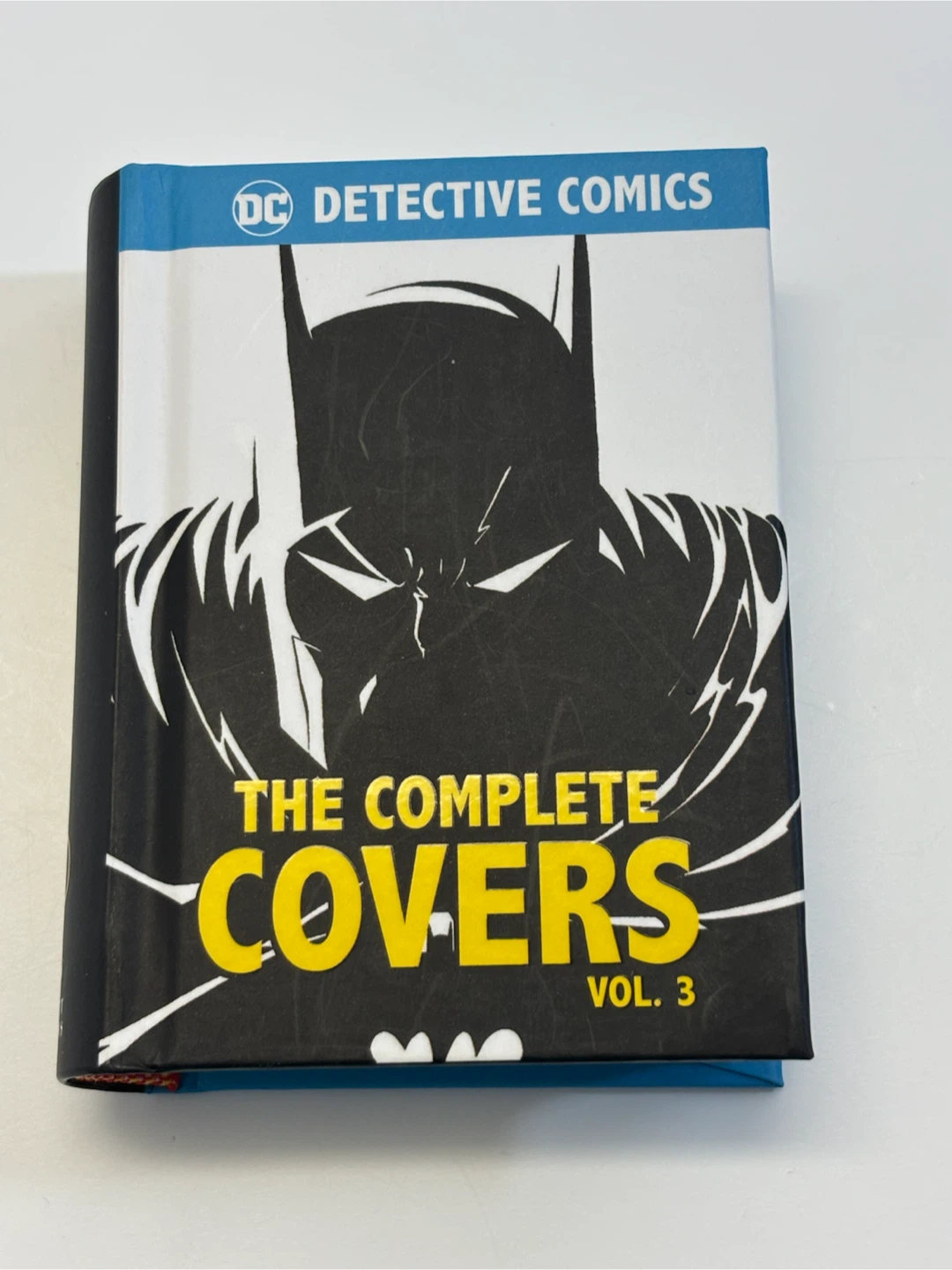 DC Comics: Detective Comics: The Complete Covers Vol. 3