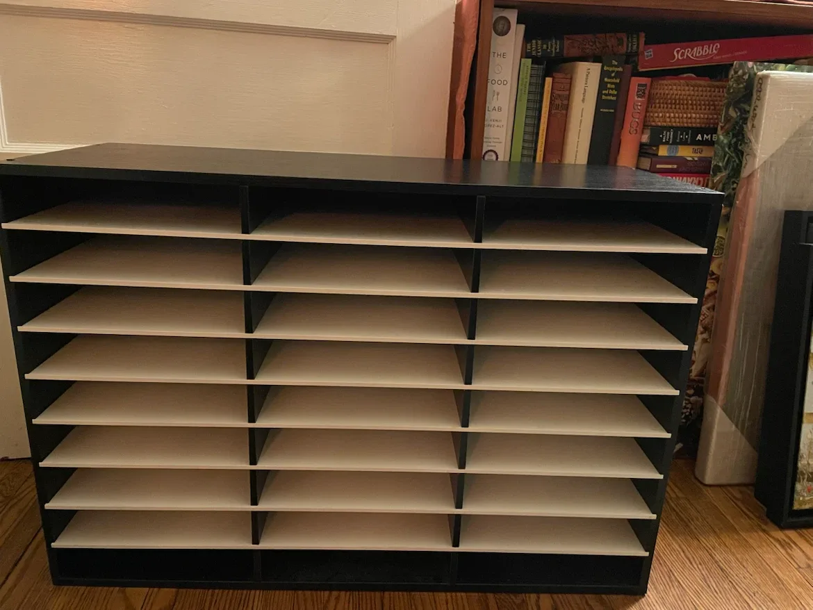 27-Compartment Literature Organizer / Office Mail Sorter – Black