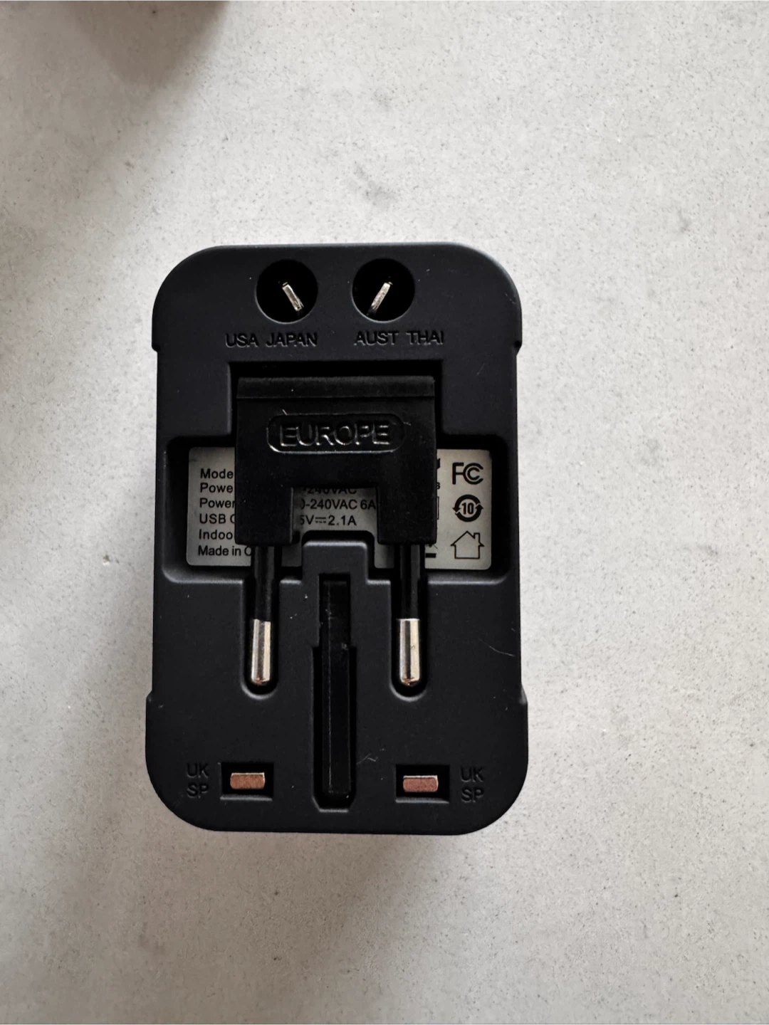 Travel Adapter Universal All-in-One with 2 USB Ports - photo 3