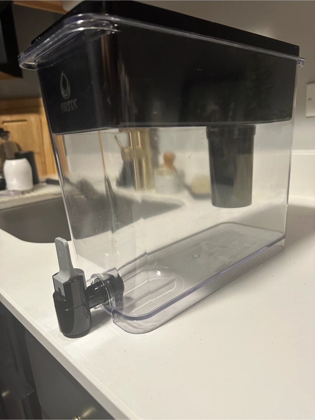 Brita Water Filter Pitcher with Spigot - photo 2