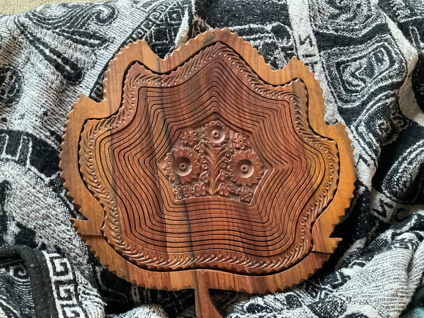 Wooden Carved Collapsible Fruit Basket