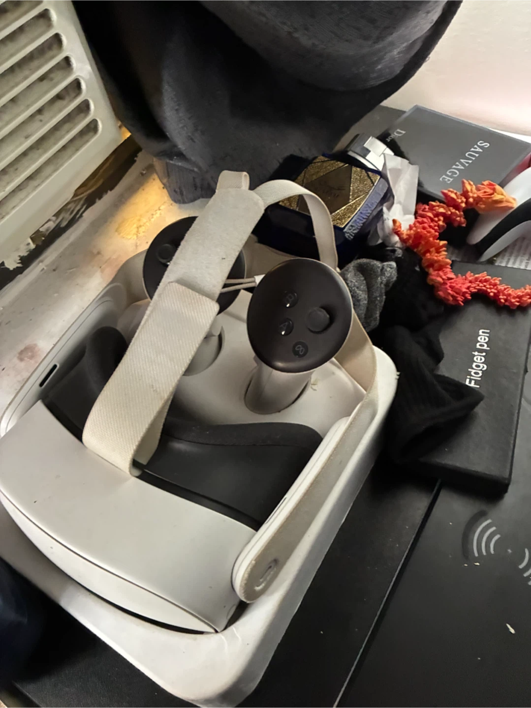 Meta Quest 2 VR Headset - photo 2