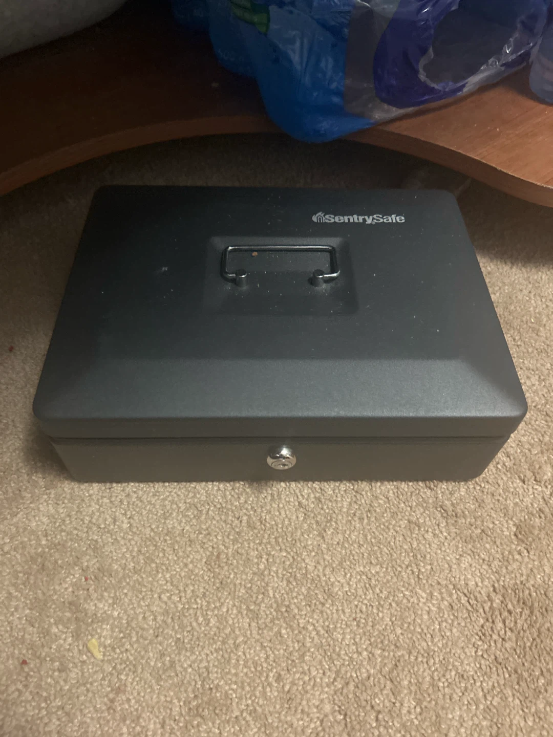 SentrySafe Cash Box with Key Lock