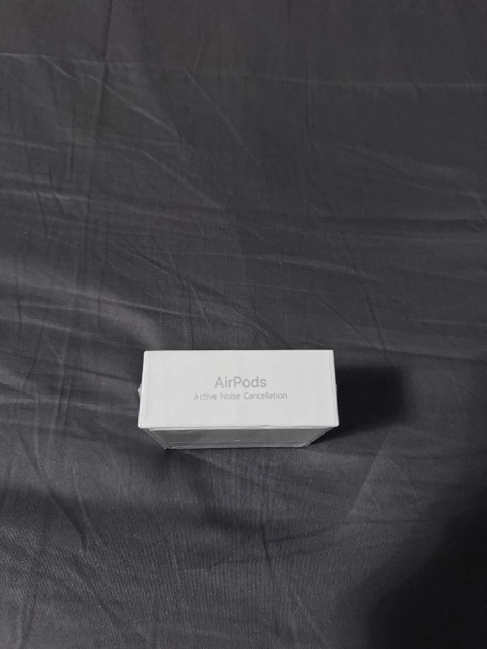 Apple AirPods - photo 2