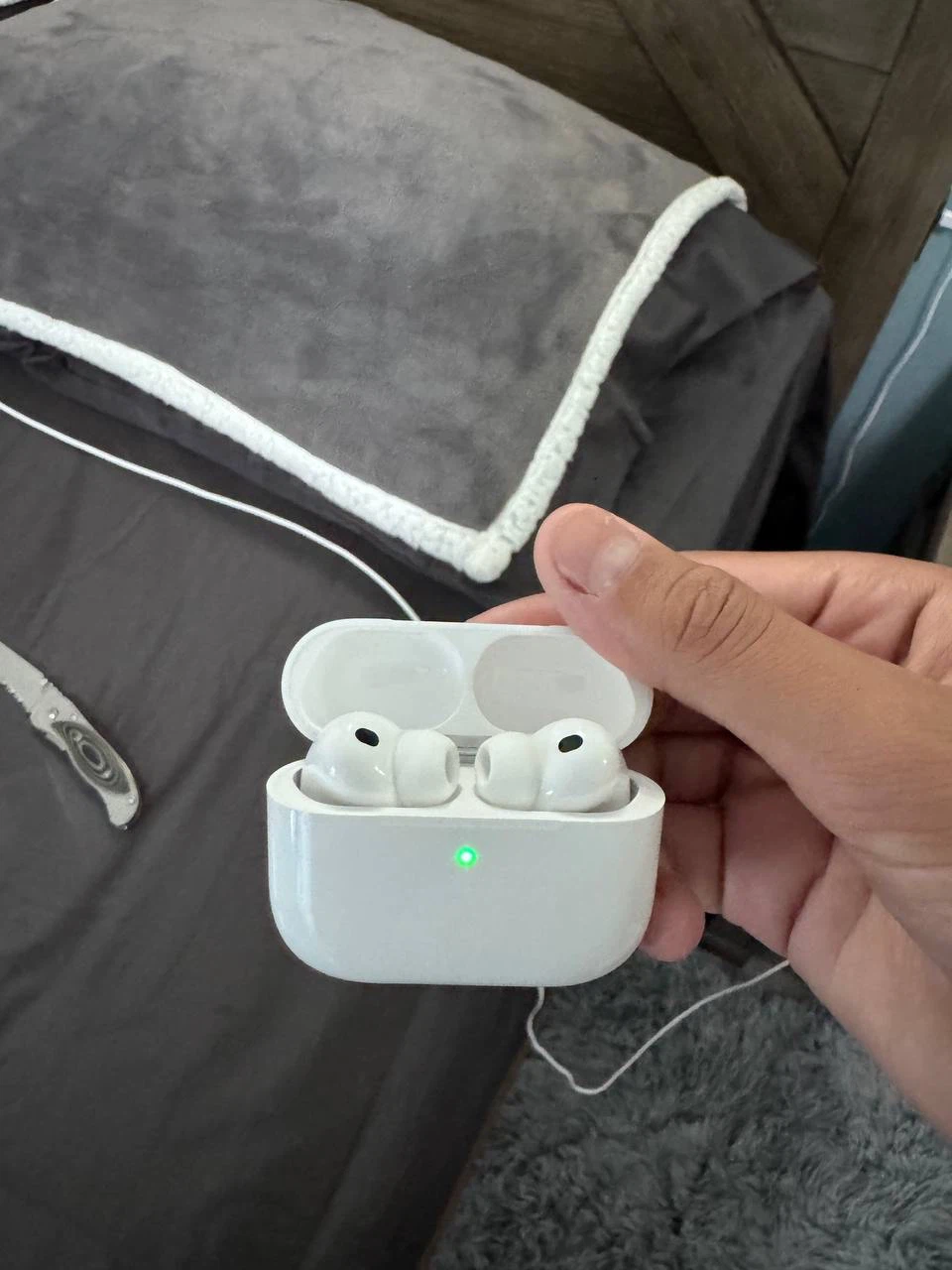 Apple AirPods Pro - photo 4