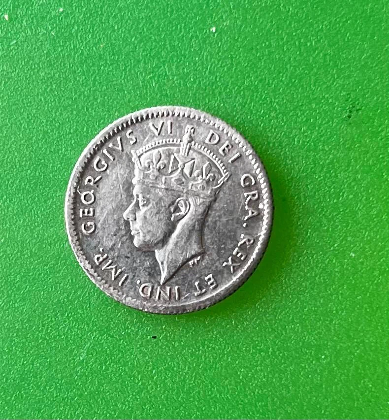 1941 Newfoundland 5 Cent Silver Coin - photo 4