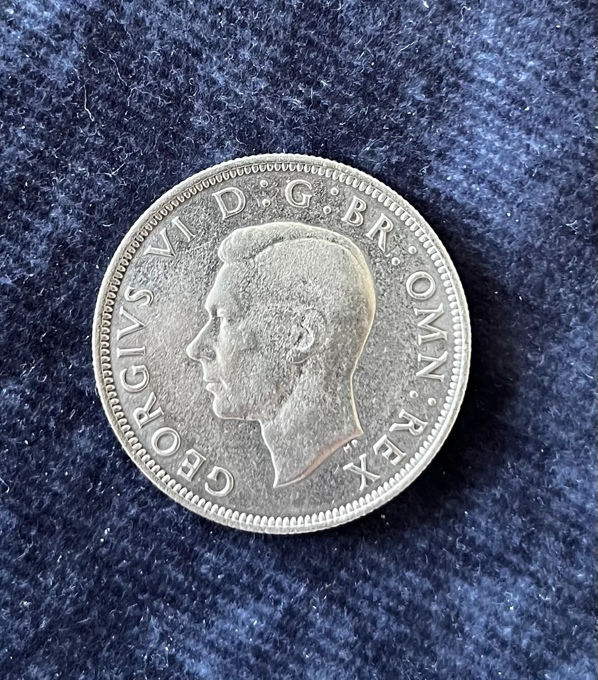 Silver 1941 King George VI Half Crown Coin - photo 2