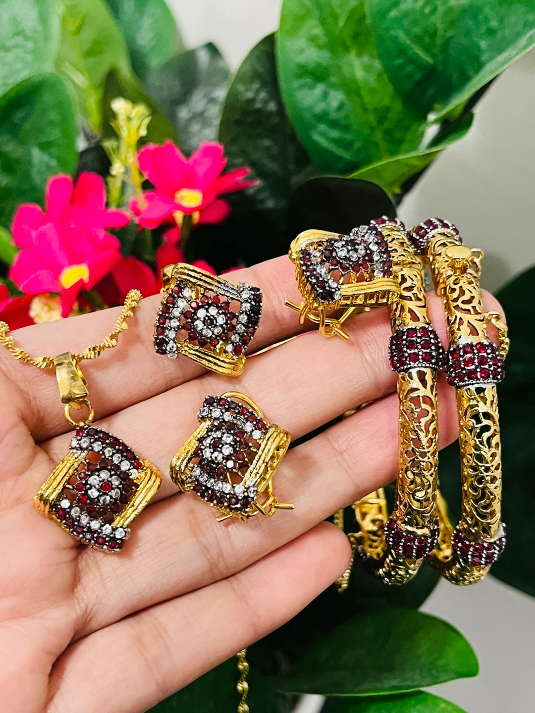 Gold-tone Jewellery Set with Red and White Stones