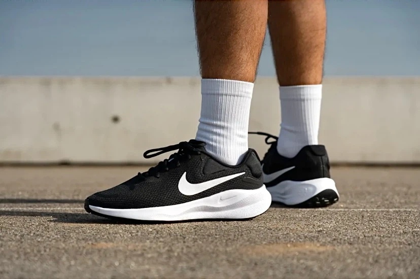 Nike Sneakers Mens Size 10, 11 Revolution 7 Running Shoes NEW