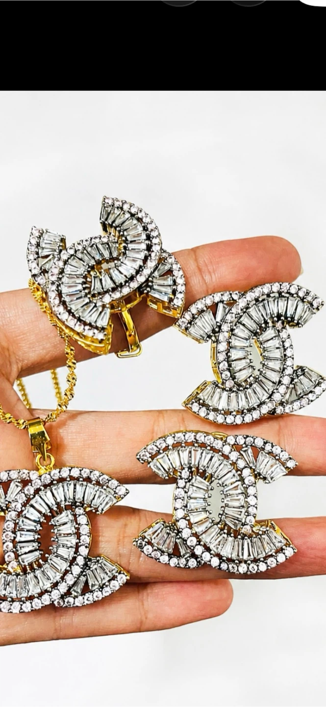 CC Pendant Necklace and Earrings Set - photo 3