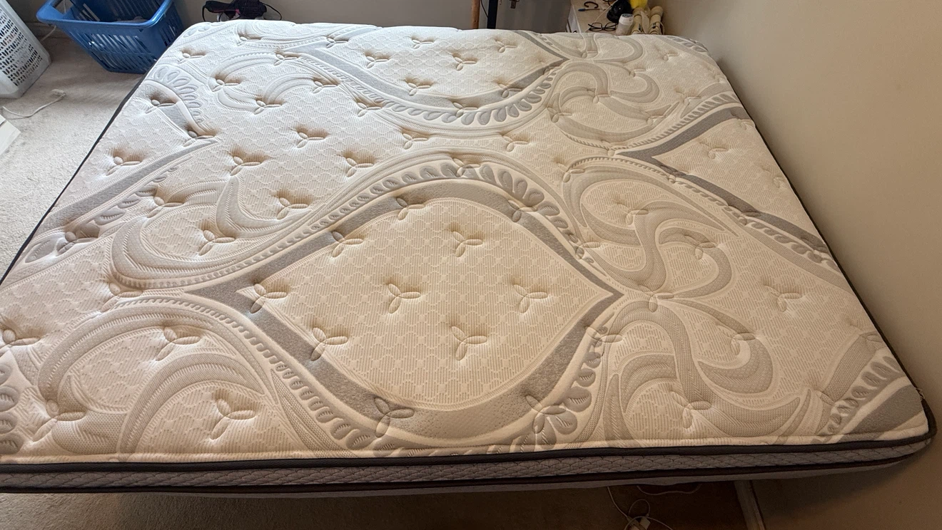 Beautyrest Queen size bed - photo 5