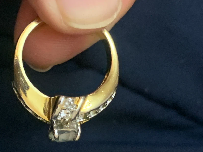 Gold-tone ring with clear stones - photo 2