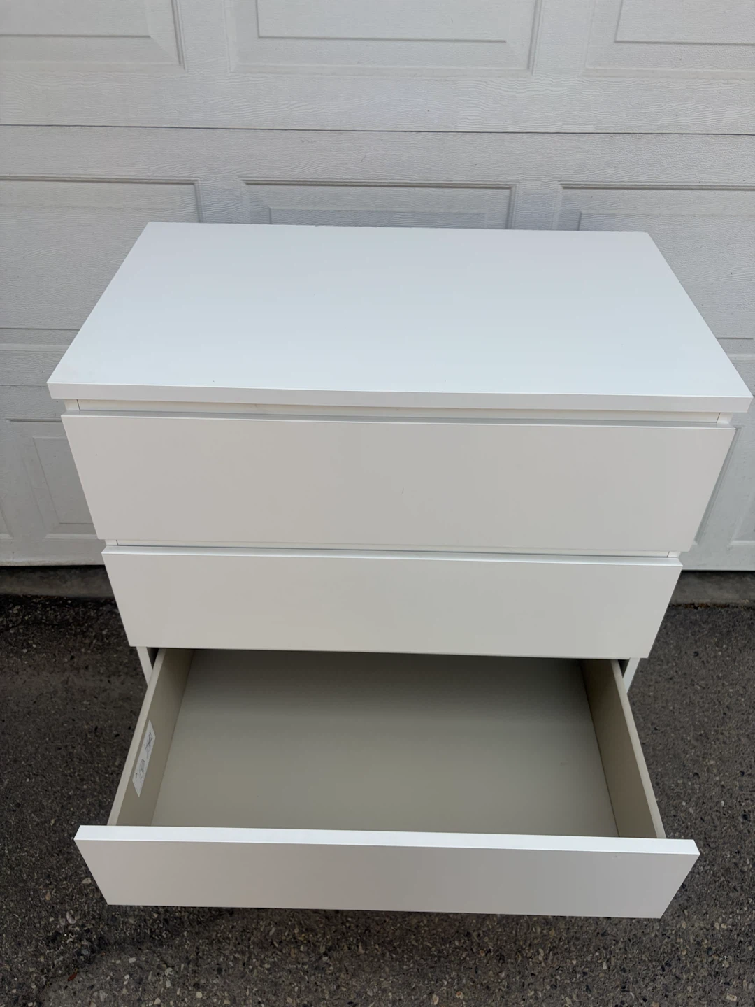 IKEA MALM dresser with 4 drawers - photo 4