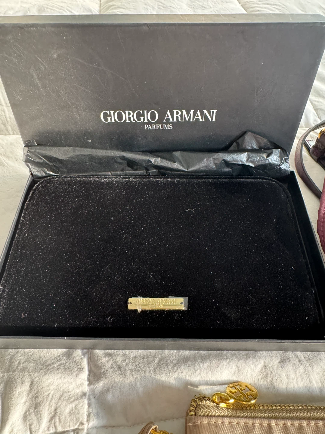 Designer Purse Lot estate sale asking $75 for everything - photo 2