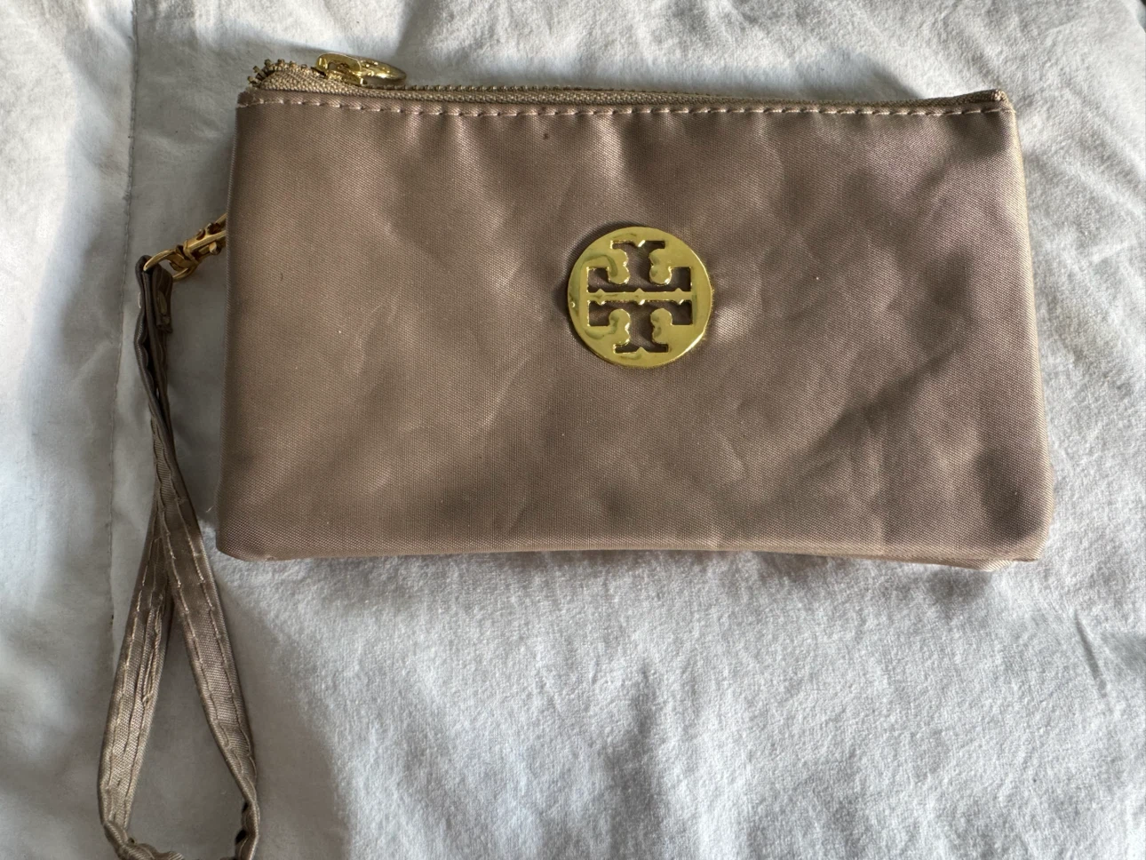 Designer Purse Lot estate sale asking $75 for everything - photo 5