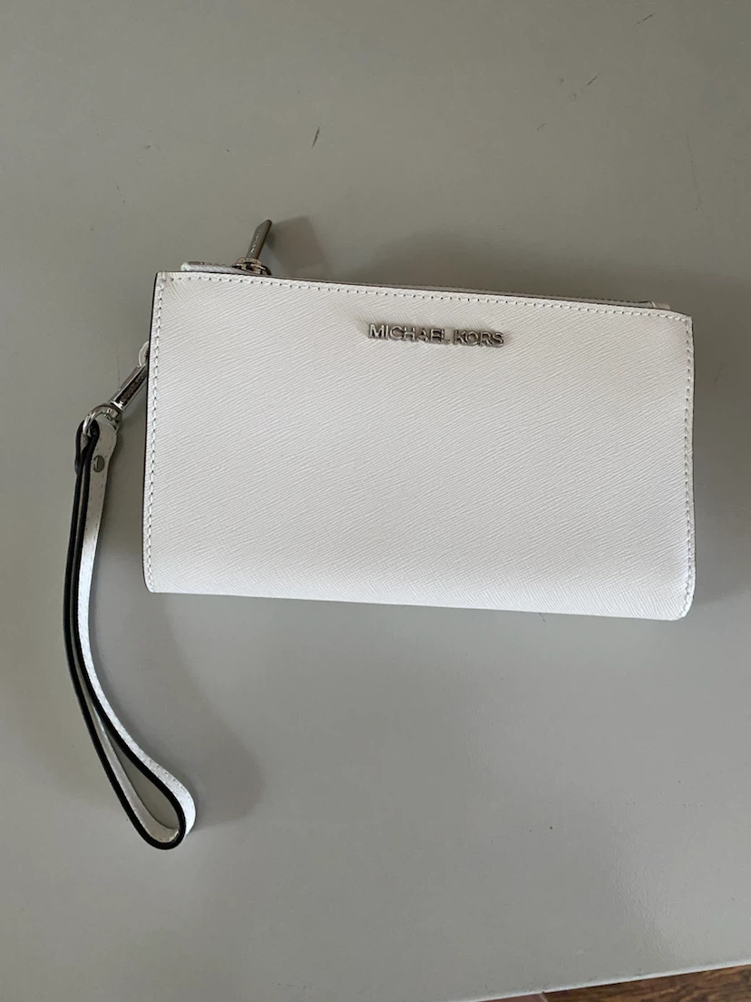 White Michael Kors Wristlet