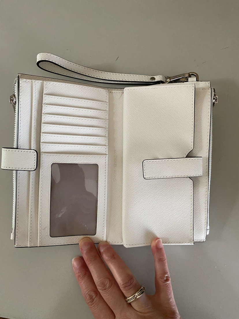 White Michael Kors Wristlet - photo 2