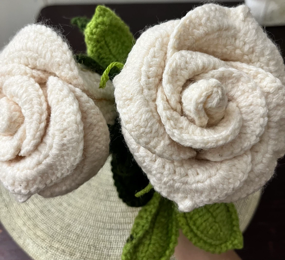 2 Cream Crochet Roses with Green Leaves - photo 4