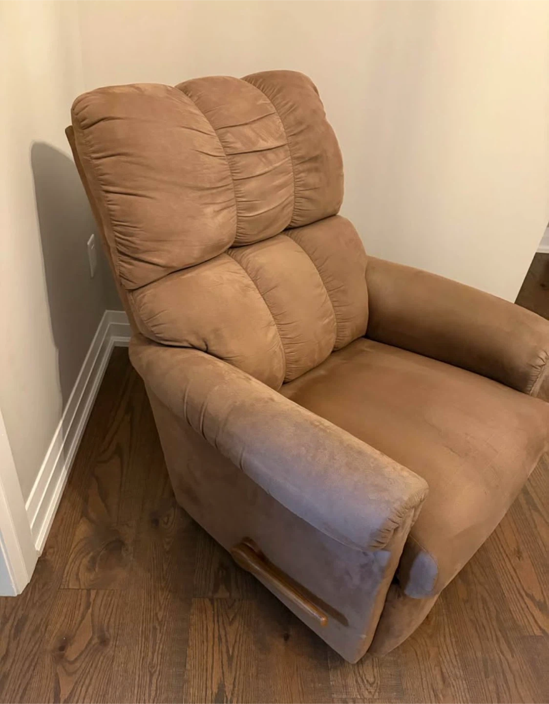 Recliner Chair