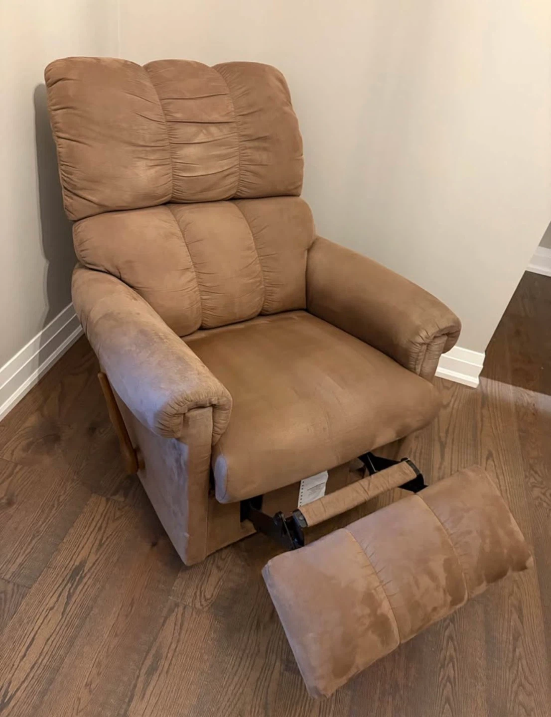 Recliner Chair - photo 3