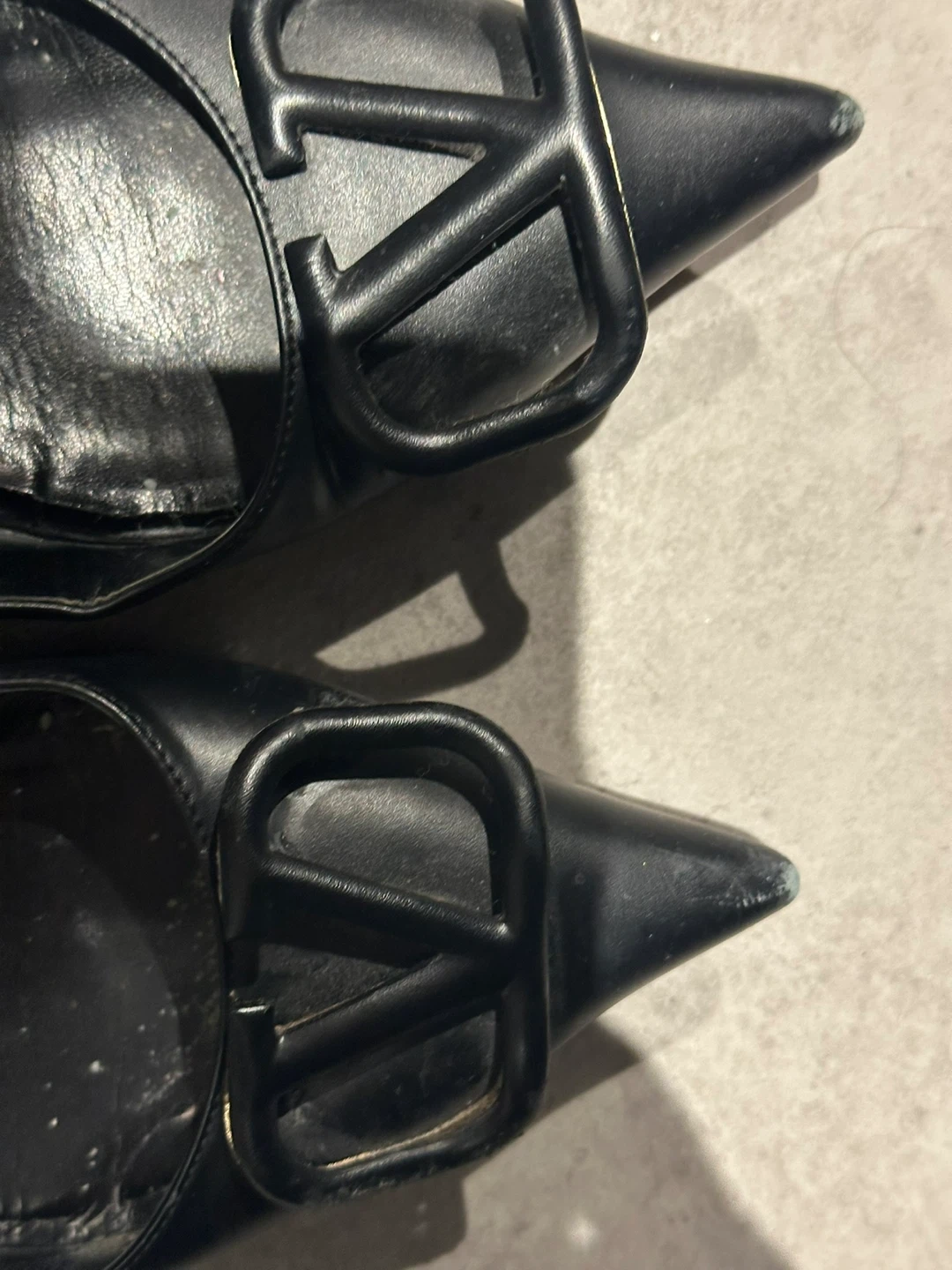 Valentino Garavani Black Leather Rockstud Flats size 7