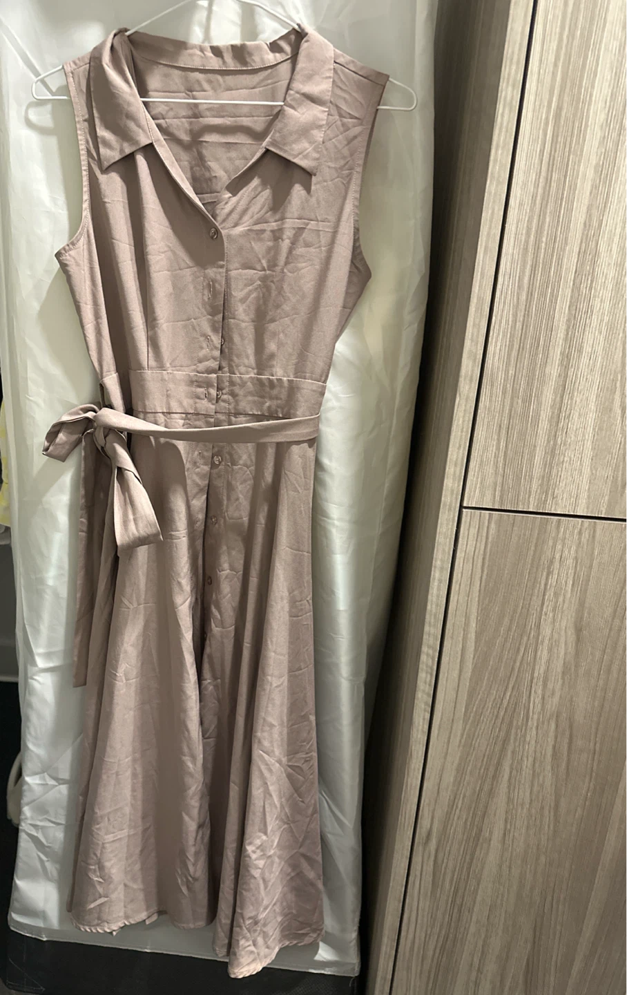GRL Sleeveless Dirty Pink Button-Up Midi Dress