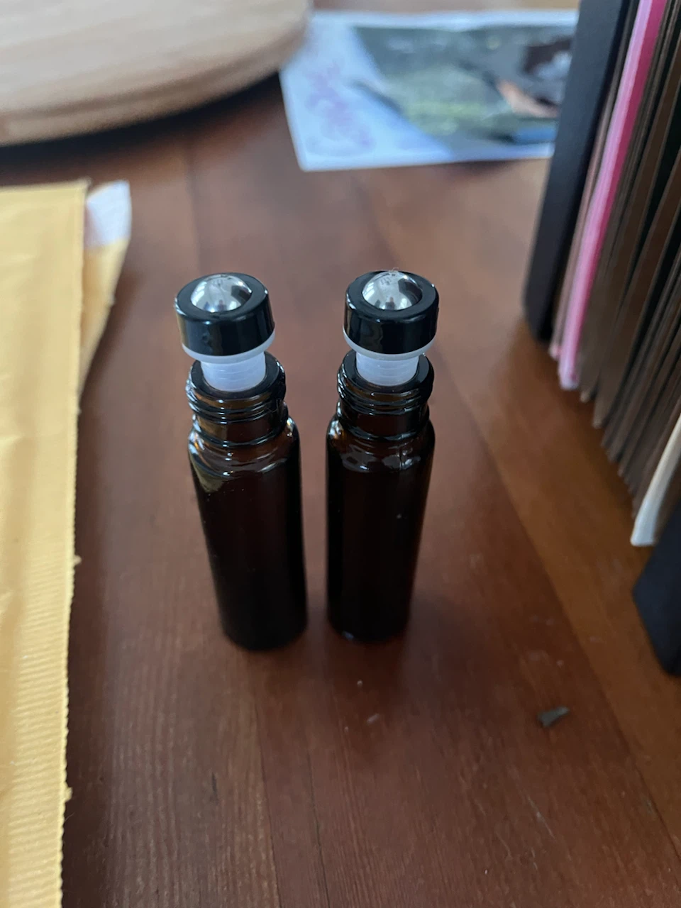 2x Amber Glass Roller Bottles - photo 2