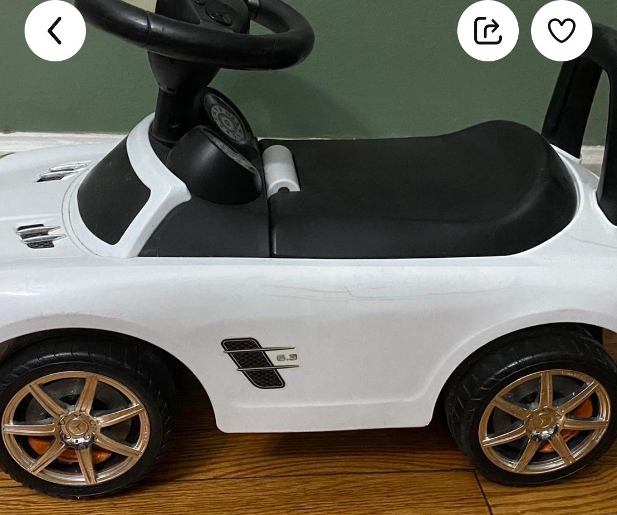 Mercedes-Benz SLS AMG Ride-On Car - photo 3