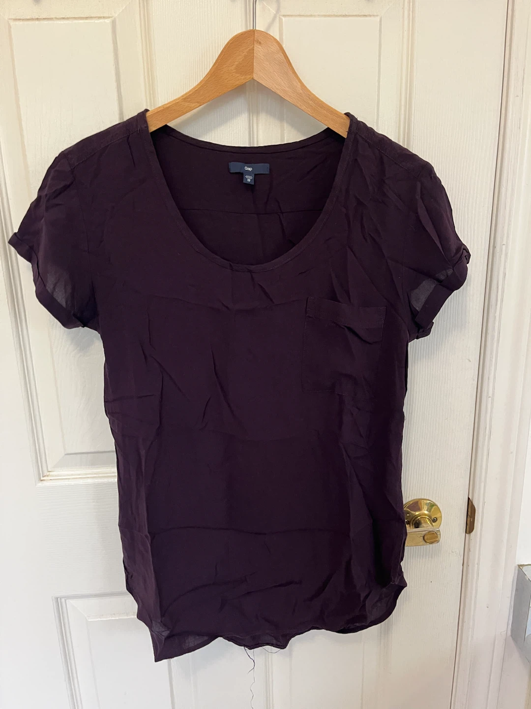Gap Women's Plum Short Sleeve Pocket T-Shirt Size XS