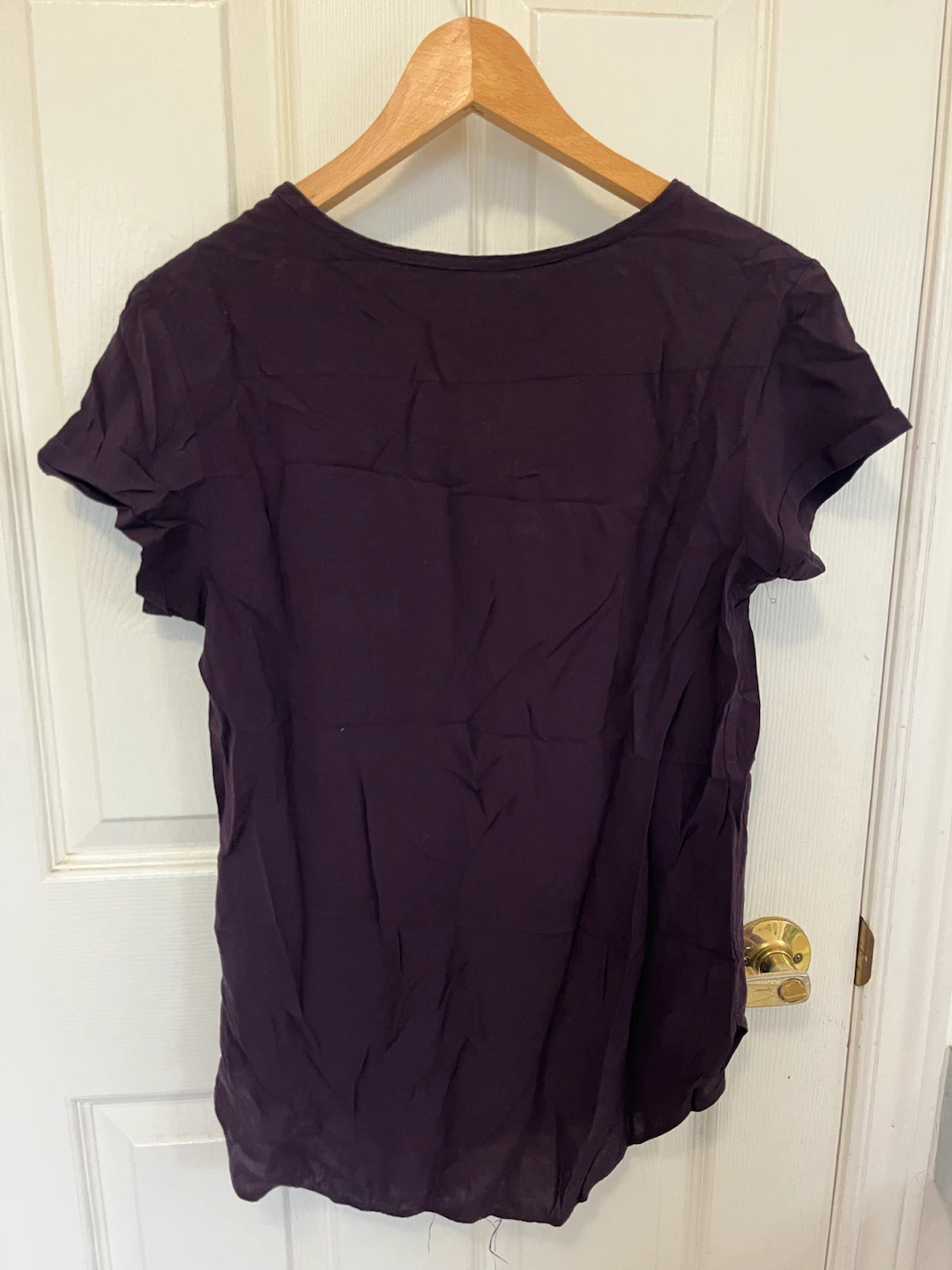 Gap Women's Plum Short Sleeve Pocket T-Shirt Size XS - photo 2