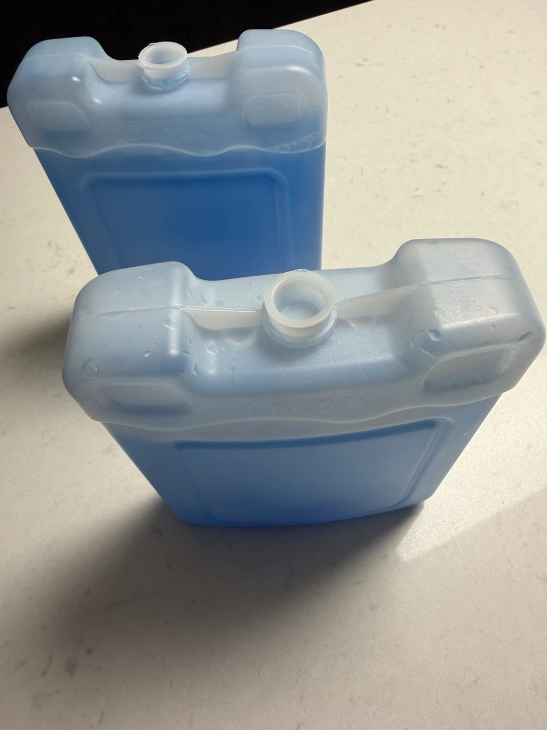 30-Quart Coleman Cooler & Cryopak Reusable Ice Packs - photo 4