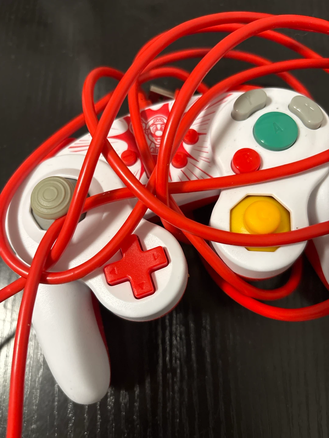 Nintendo GameCube Controller - Red/White Mario Edition