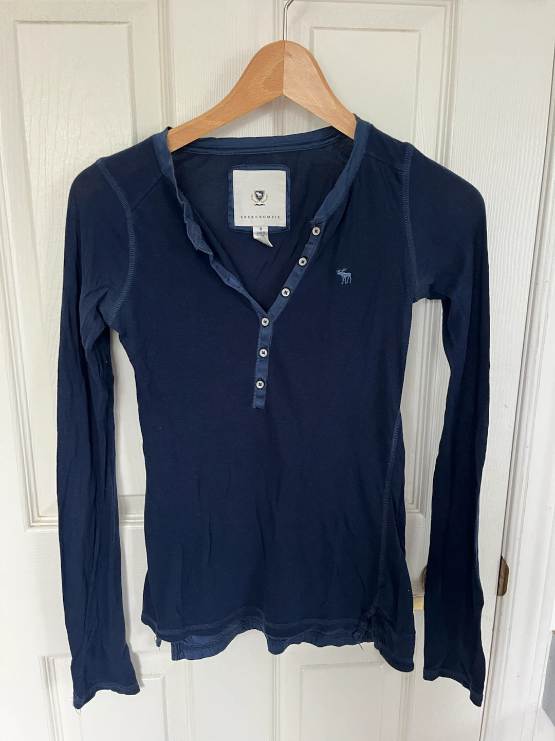 Vintage Abercrombie Navy Blue Long Sleeve Henley Top Size S