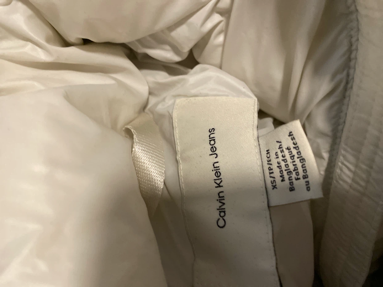 White Puffer Jacket with Hood from calvin klein - photo 5