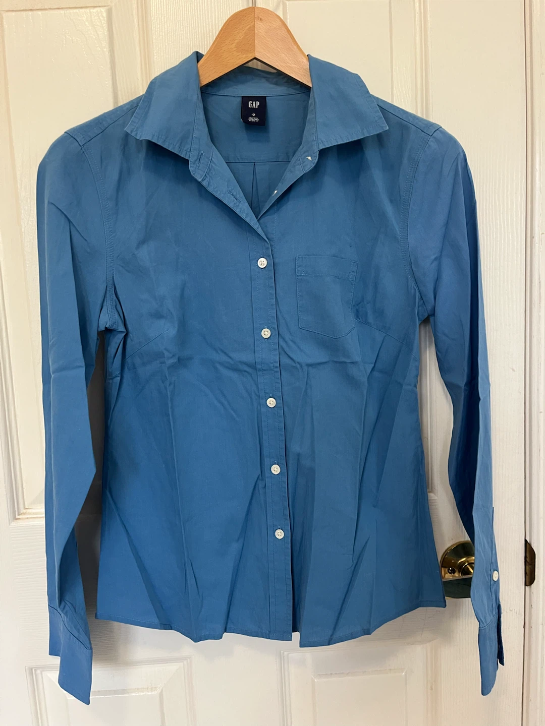 Gap Blue Button-Up Shirt Size 0