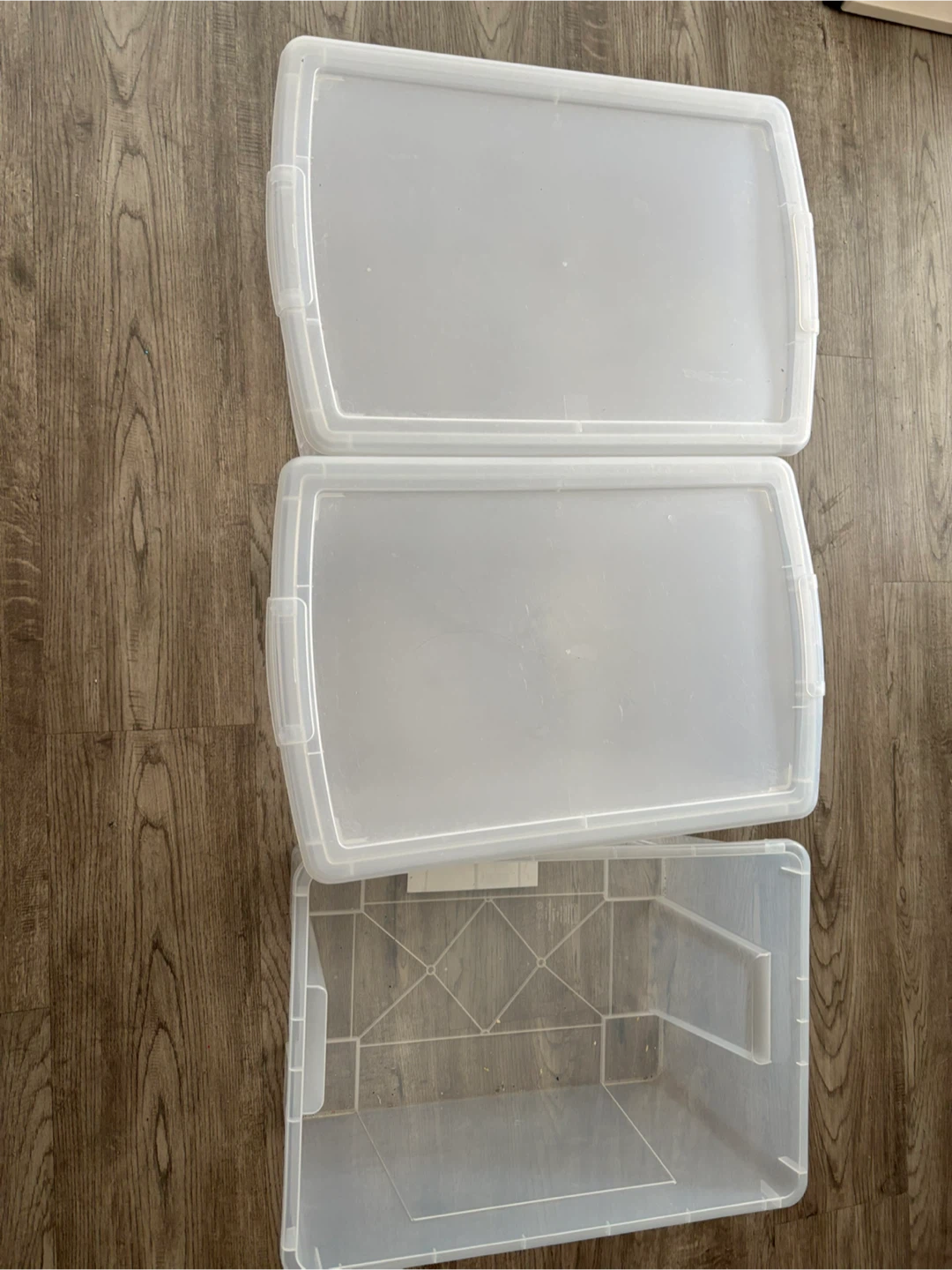 Plastic containers with lid