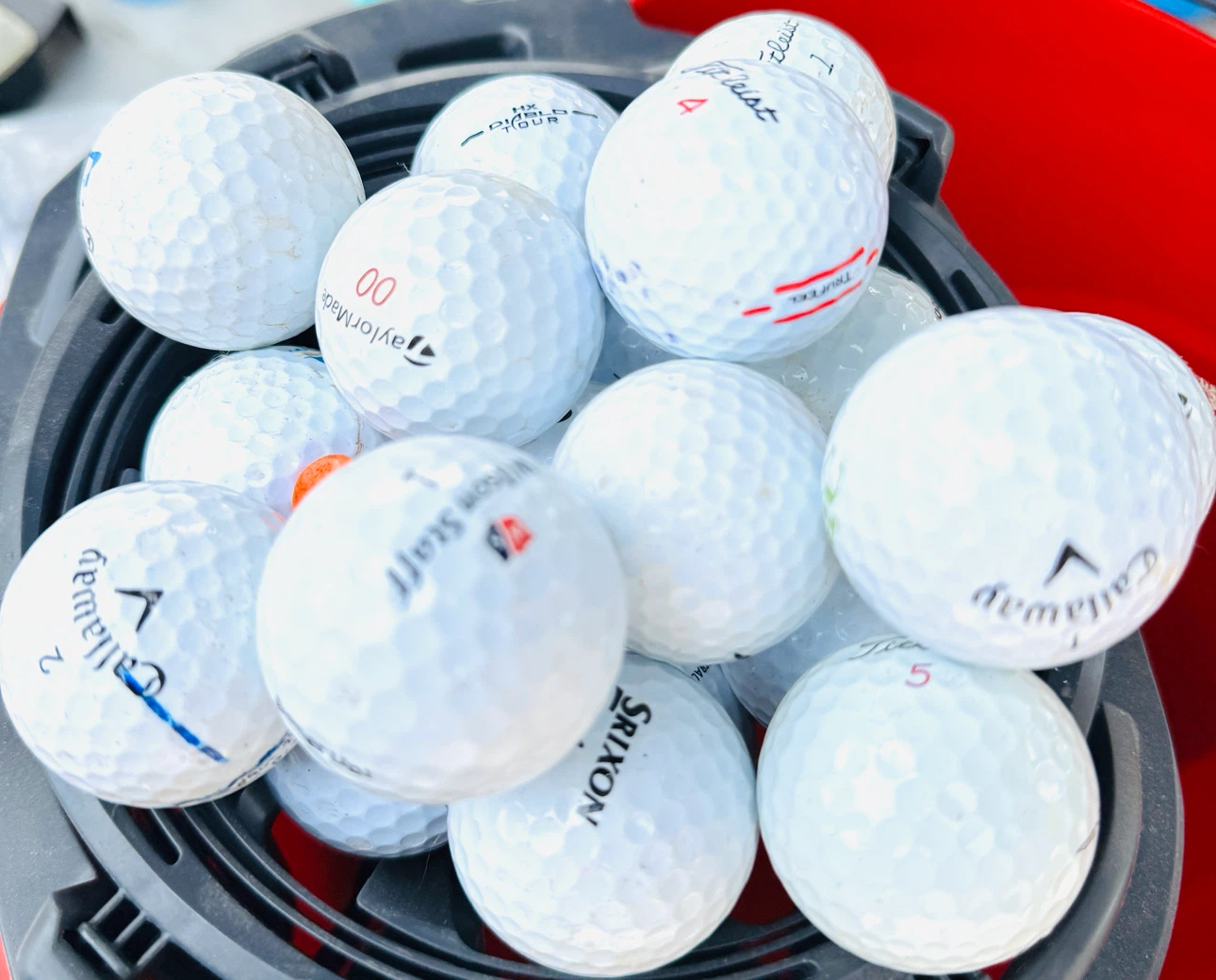 Assorted Used Golf Balls (25 balls)