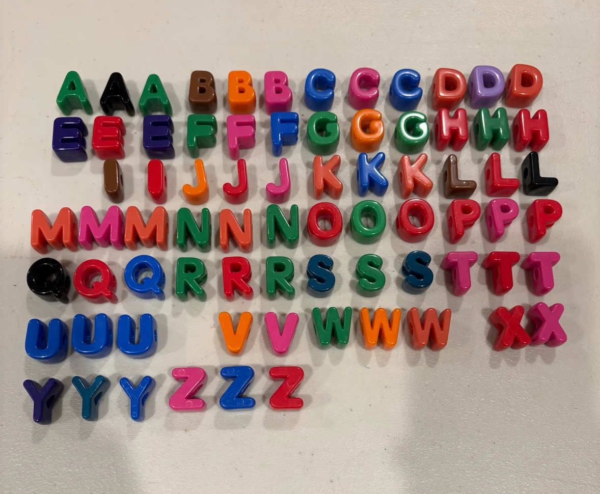 75 pcs Chunky Letter Beads (A–Z) - photo 2