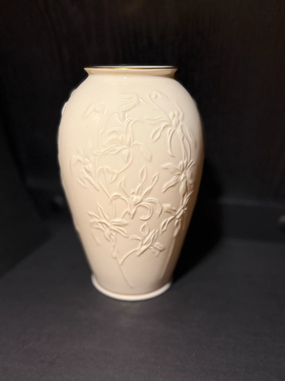 Lenox 7" Porcelain “Masterpiece” Vase - photo 2
