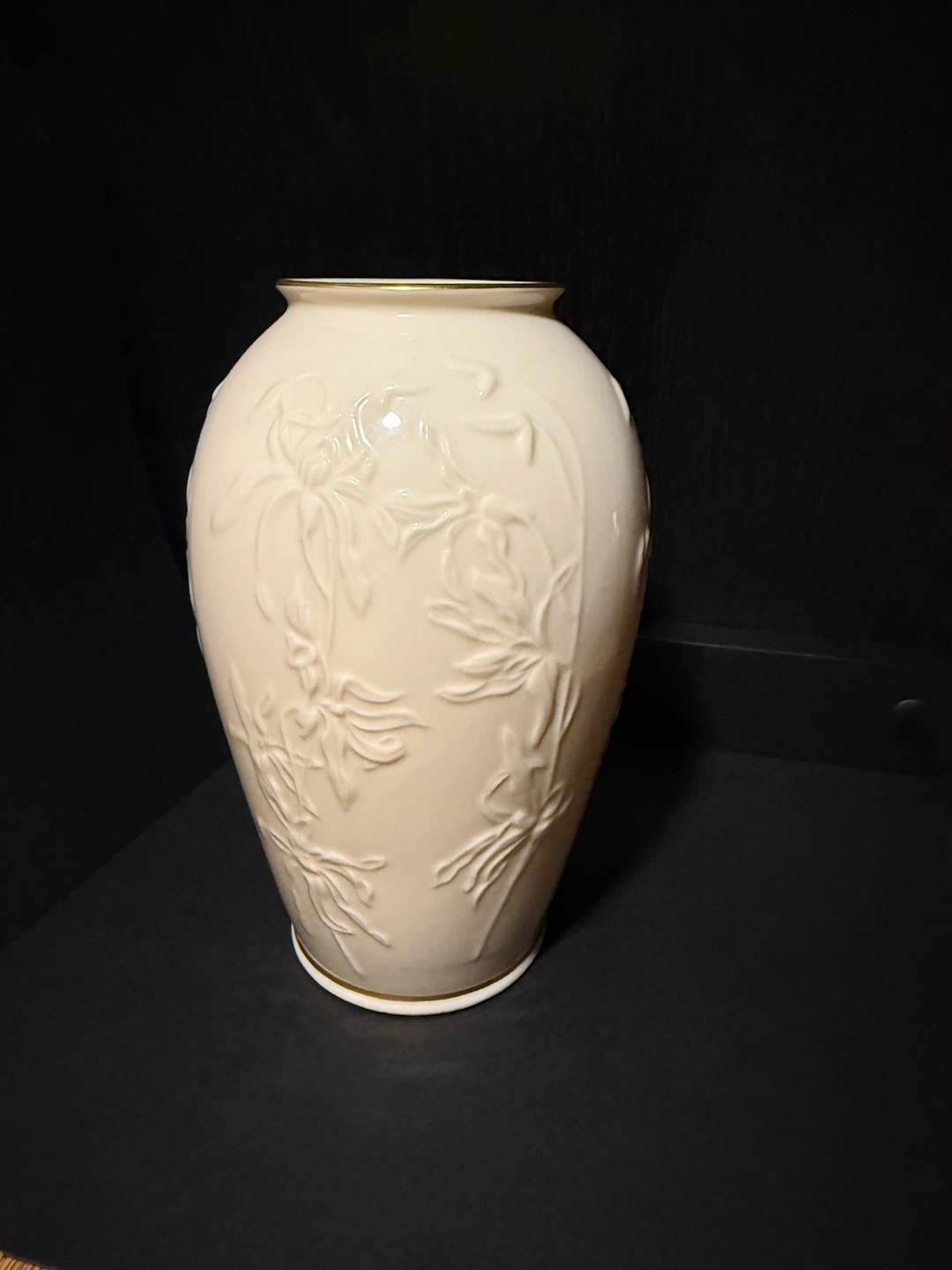 Lenox 7" Porcelain “Masterpiece” Vase - photo 3
