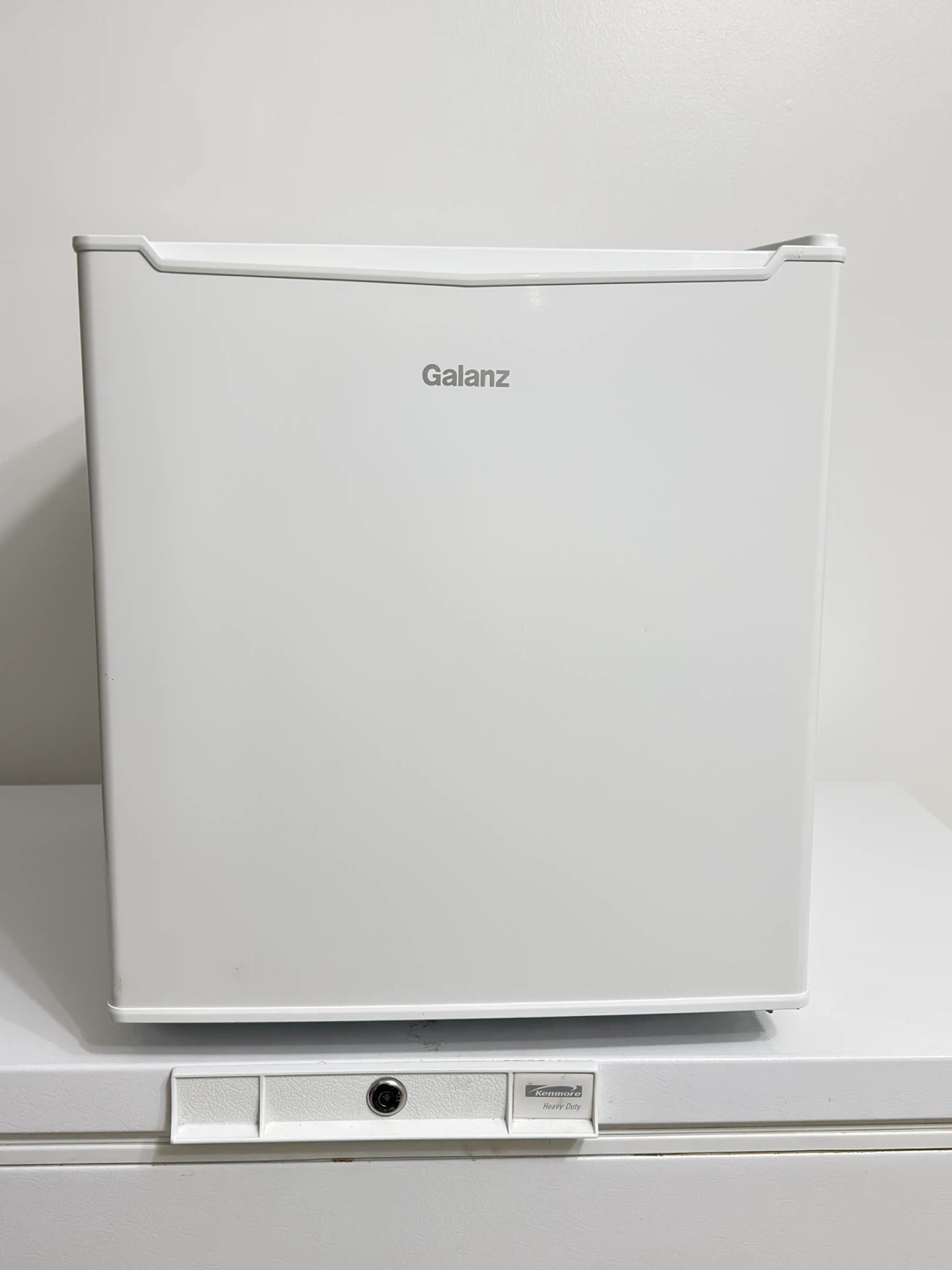 Like-New Galanz Mini Fridge(1.7 cu. ft.) Excellent Condition!