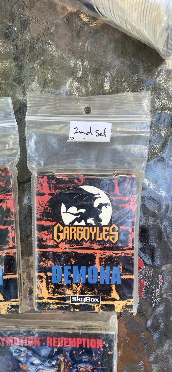 SkyBox Gargoyles Trading Cards & Pog Collection - photo 4