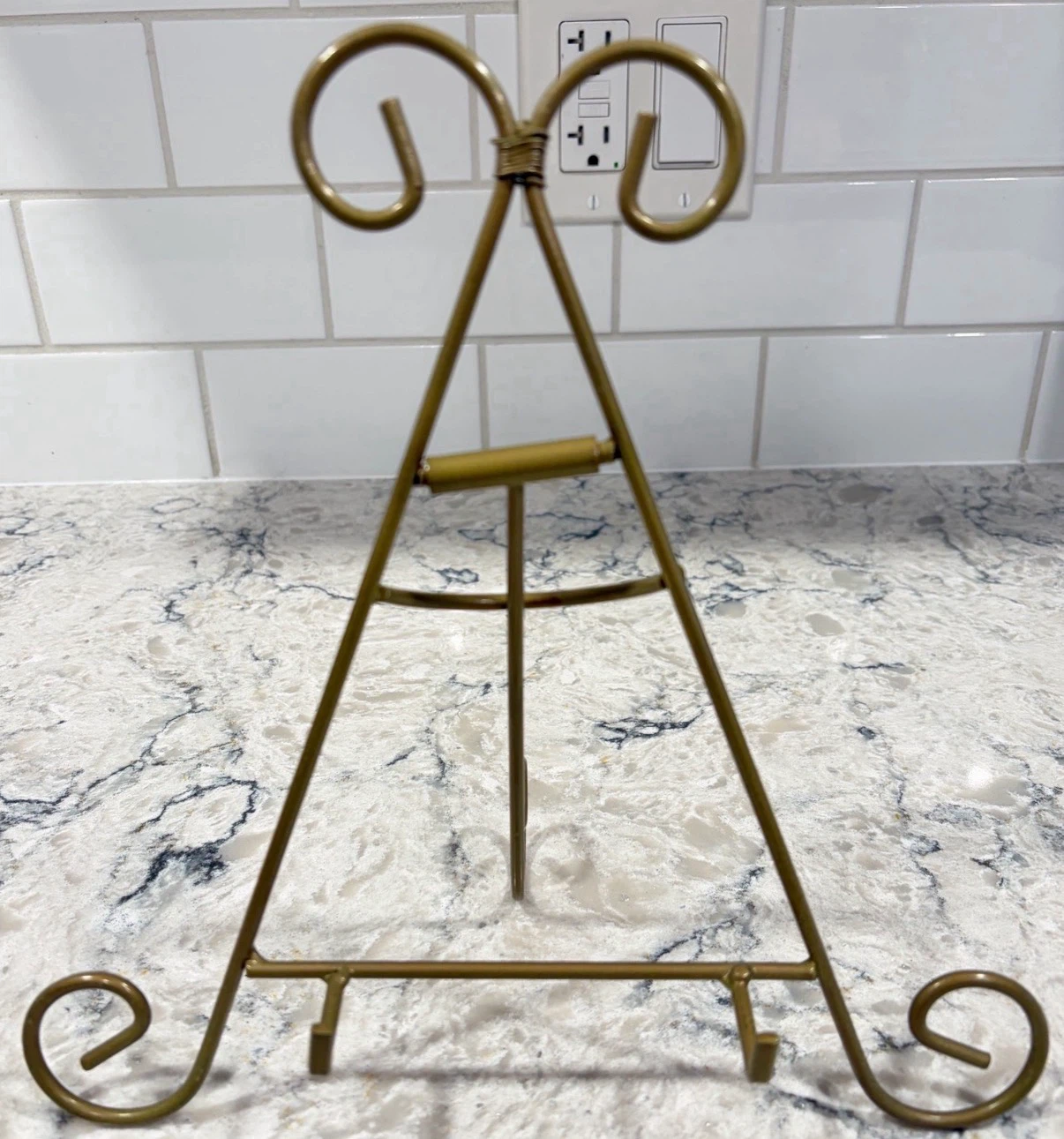 Decorative Metal Plate/Cookbook Display Stand(Gold Tone Easel)