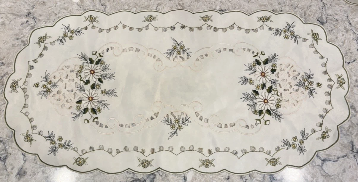 Vintage Hand Embroidered Table Runner/Doily Set (3) - photo 2