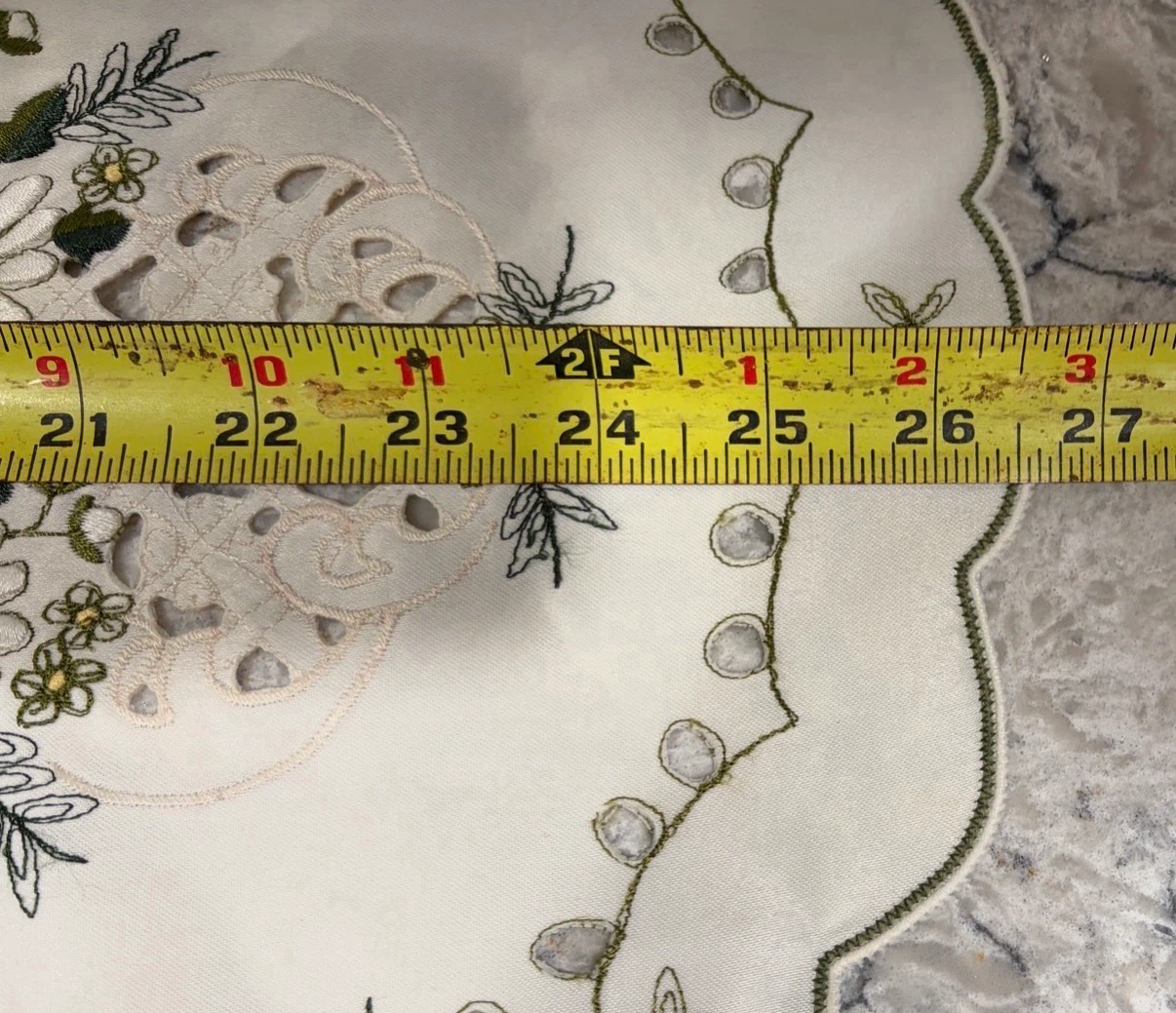 Vintage Hand Embroidered Table Runner/Doily Set (3) - photo 3
