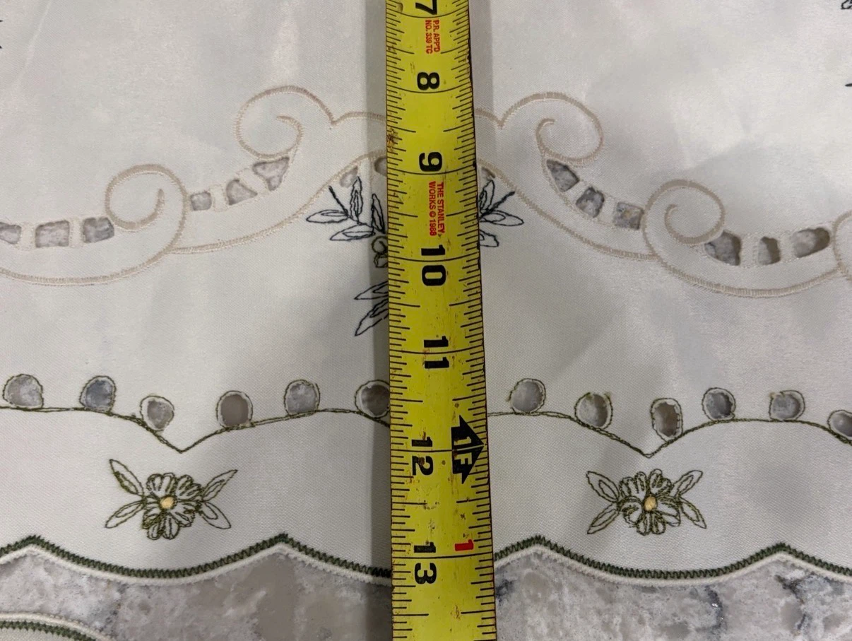 Vintage Hand Embroidered Table Runner/Doily Set (3) - photo 4