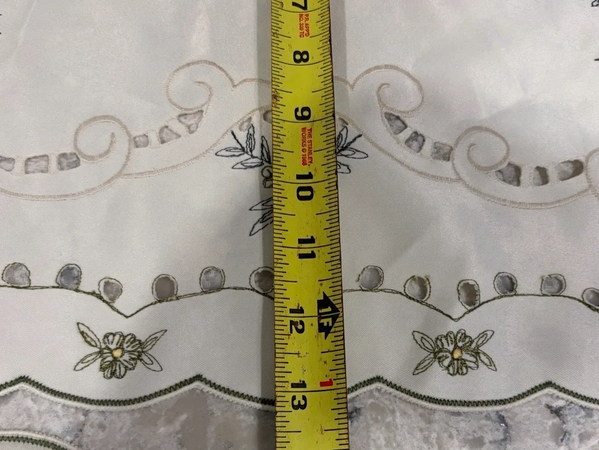 Vintage Hand Embroidered Table Runner/Doily Set (3) - photo 4