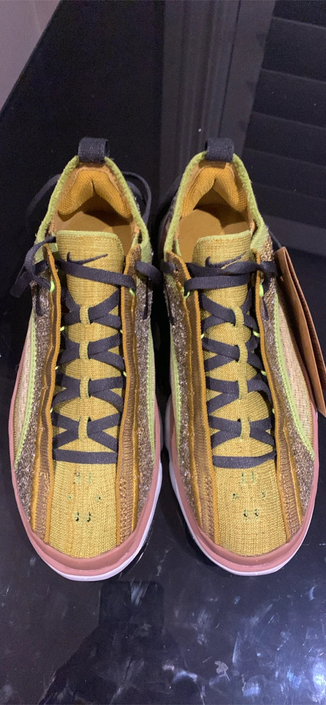 New with tag - Nike FD2149-300 Women's Shoes size 5.5