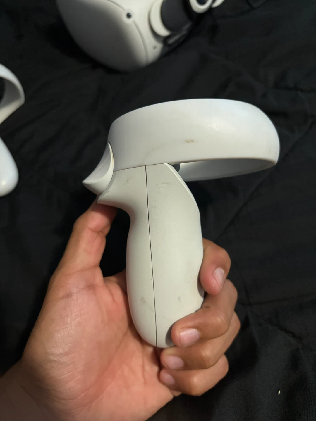 Meta Quest 2 VR Headset & Controllers with BoboVR Battery Strap - photo 4