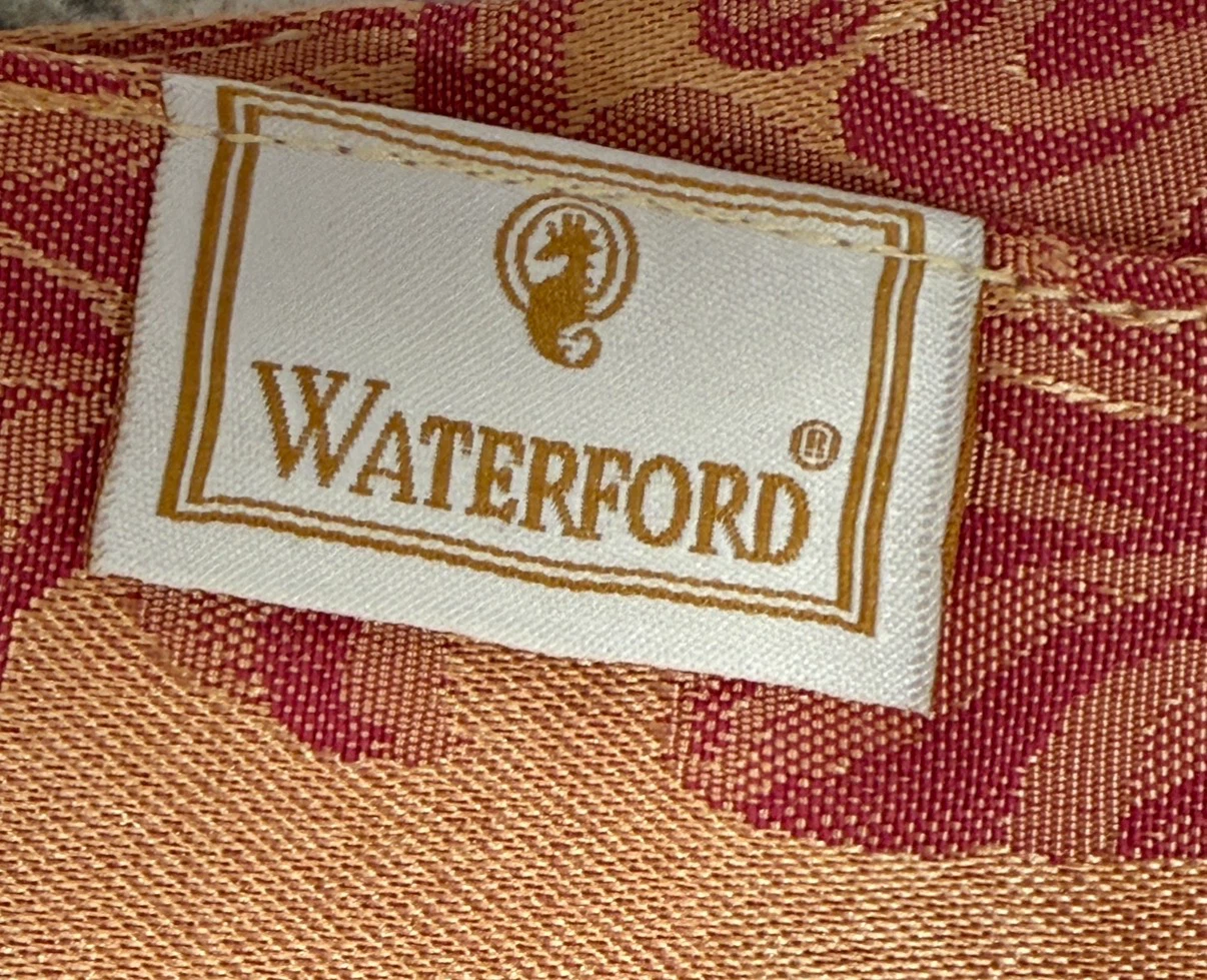 Waterford Damask Table Runner Burgundy & Gold w/ Tassels - photo 3